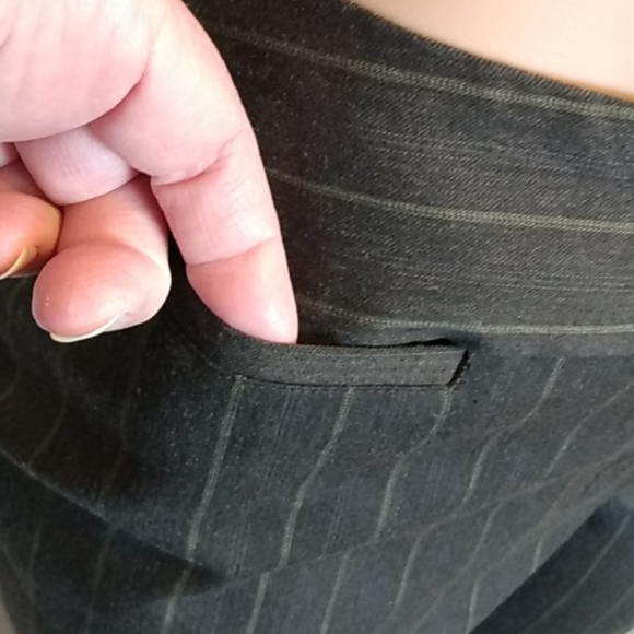 Chico’s Gray Pinstripe Dress Pants Women’s 0 Short Bootcut Career Work - Picture 10 of 10